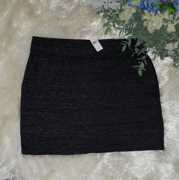 Banana Republic Dresses & Skirts - NWT Banana Republic Skirt